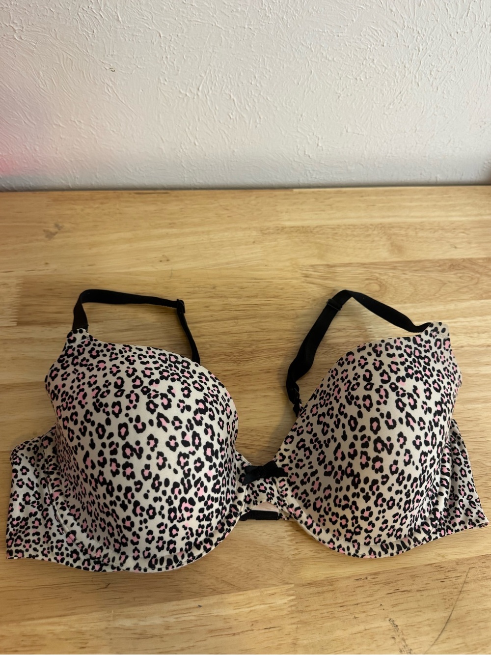 Victorias Secret Pink & Black Cheetah Demi Bra